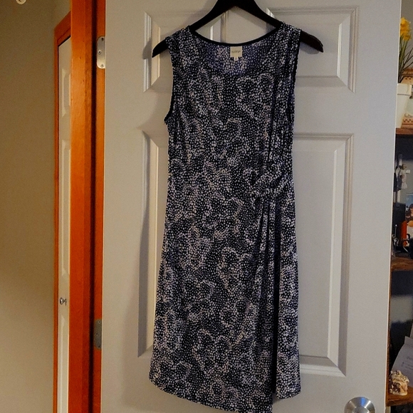 Dress - Picture 1 of 1